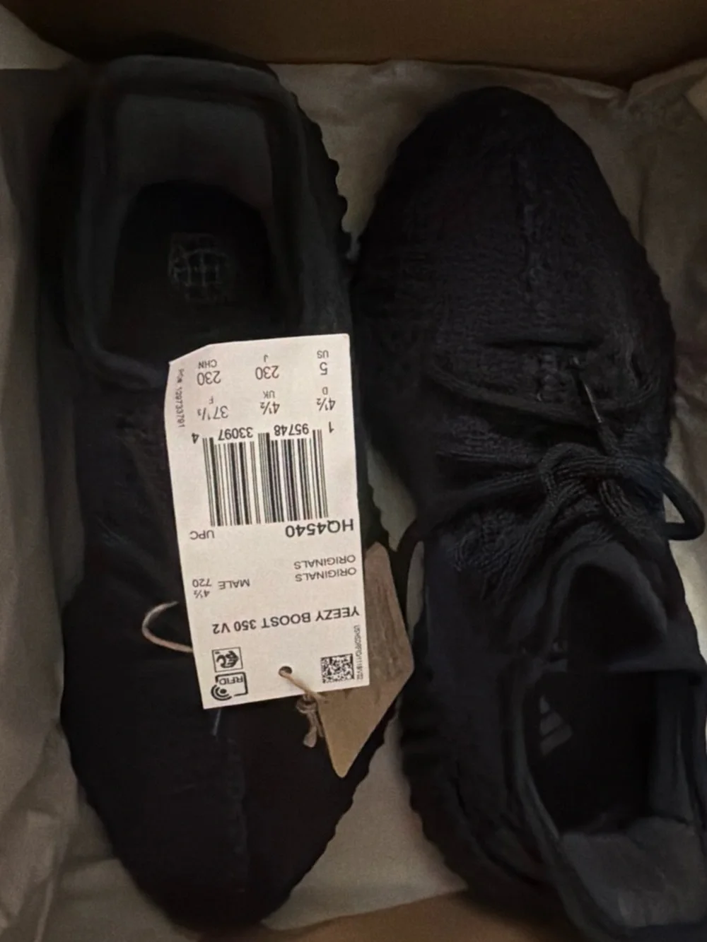 Yeezy 350 Sneakers - NWT and its original package